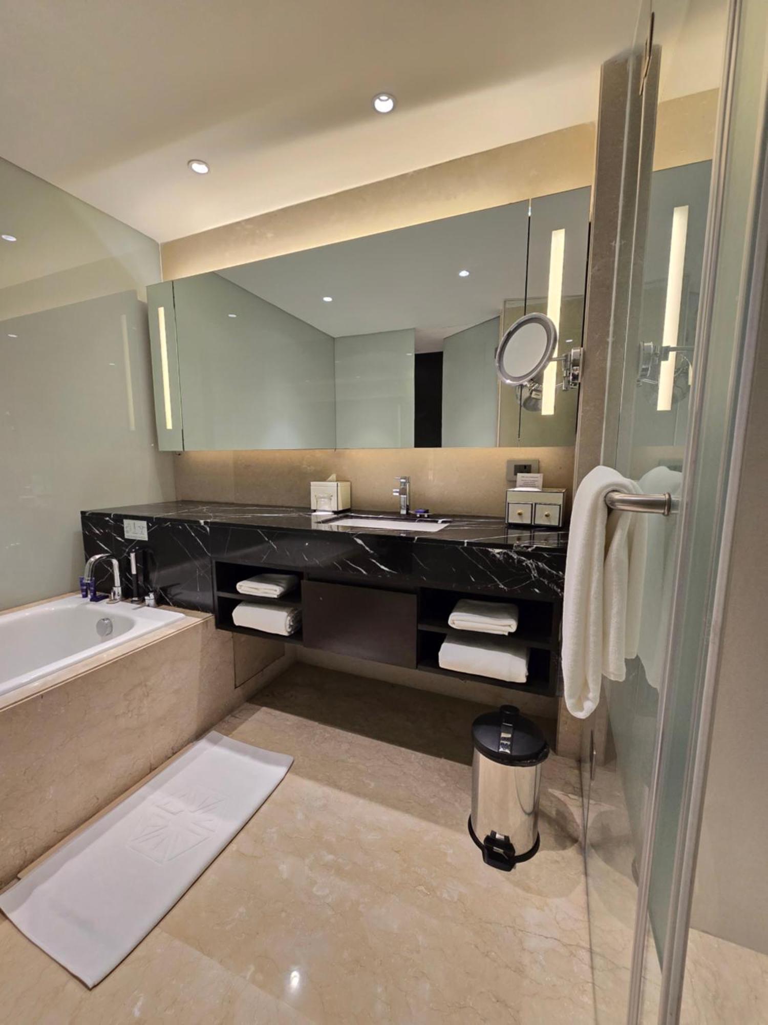 Vivanta Guwahati Esterno foto